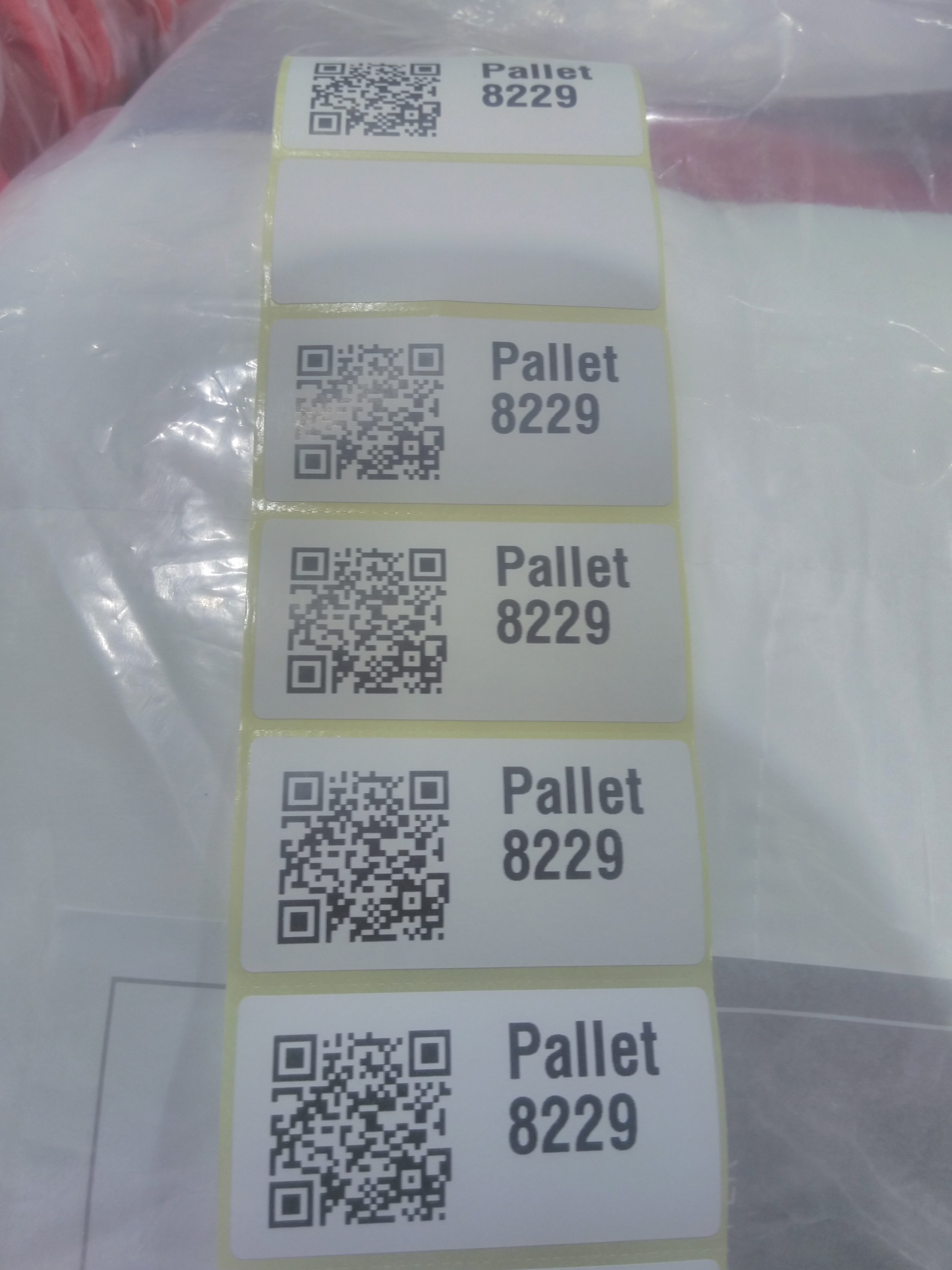 Pallet 8229